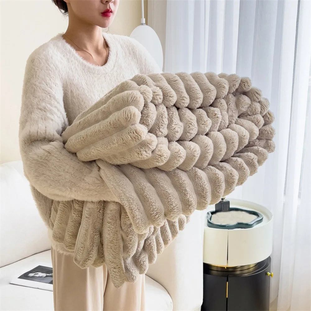 New Double Sided Warm Blanket Warm Breathable Throw Blanket Solid Color Skin-Friendly Conditioning Quilt