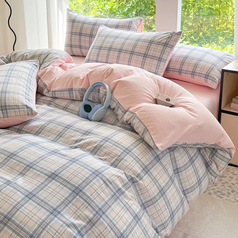 3pcs Simple, soft and skin-friendly duvet cover 3-piece set (1 duvet cover +2 pillowcases) (without core)Striped checkered
