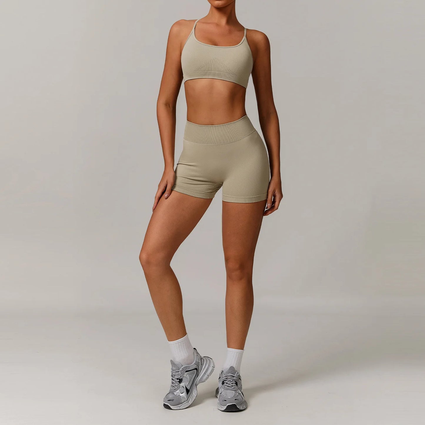 Seamless Women Yoga Suit 2pieces Fitness Gym Clothing Sports Set Sports Underwear High Waist Shorts Gym Workout Running Yoga Set