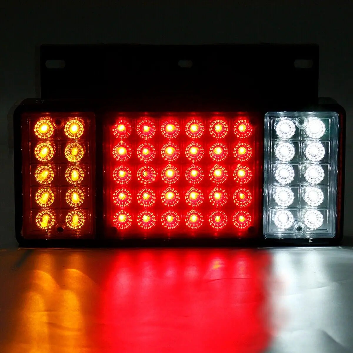24V Pair Rear Tail Light for Isuzu Elf Truck NPR NKR NHR NLR 84+ Left And Right Side Truck Tail Lights