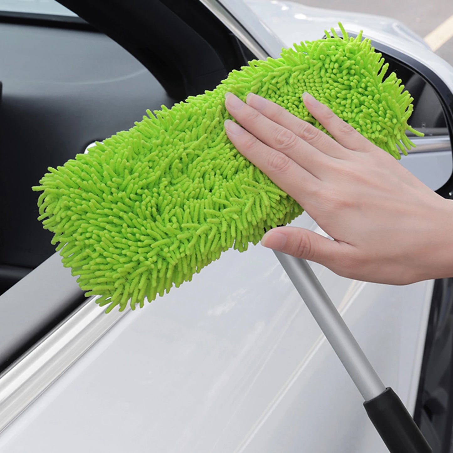 Car Cleaning Brush for Windshield Telescopic Defogging Cleaner Dust Remover Tool Auto Windscreen Cleaning Brush for Car Mirrors
