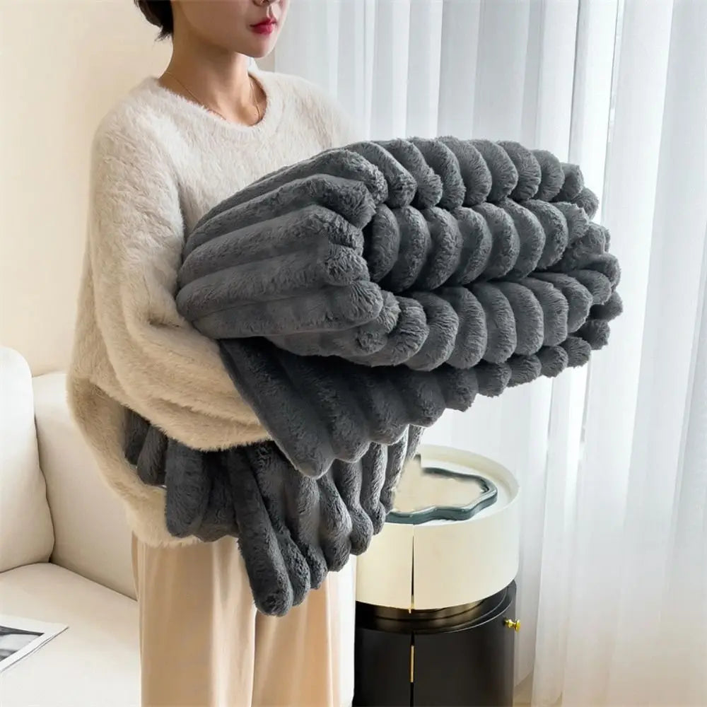 New Double Sided Warm Blanket Warm Breathable Throw Blanket Solid Color Skin-Friendly Conditioning Quilt