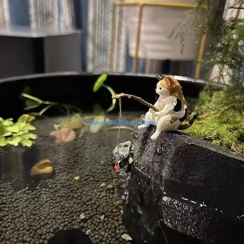24TD Aquarium Decoration Fishing Ornaments for Fish Animal Resin Figurine