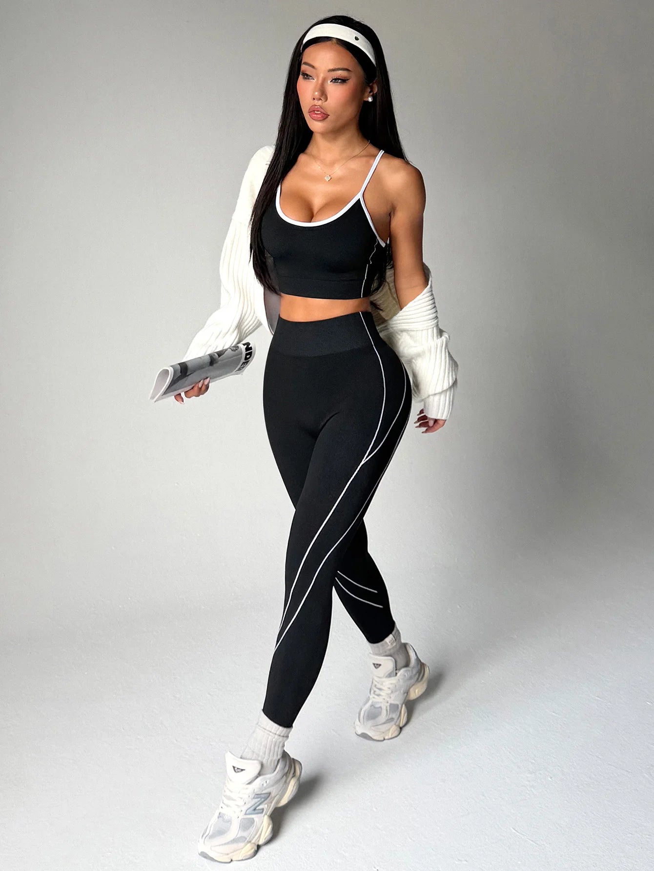 2Pcs Women's Yoga Fitness Set Seamless Breathable Activewear Sexy Sports Bra Top High-Waisted Leggings Set