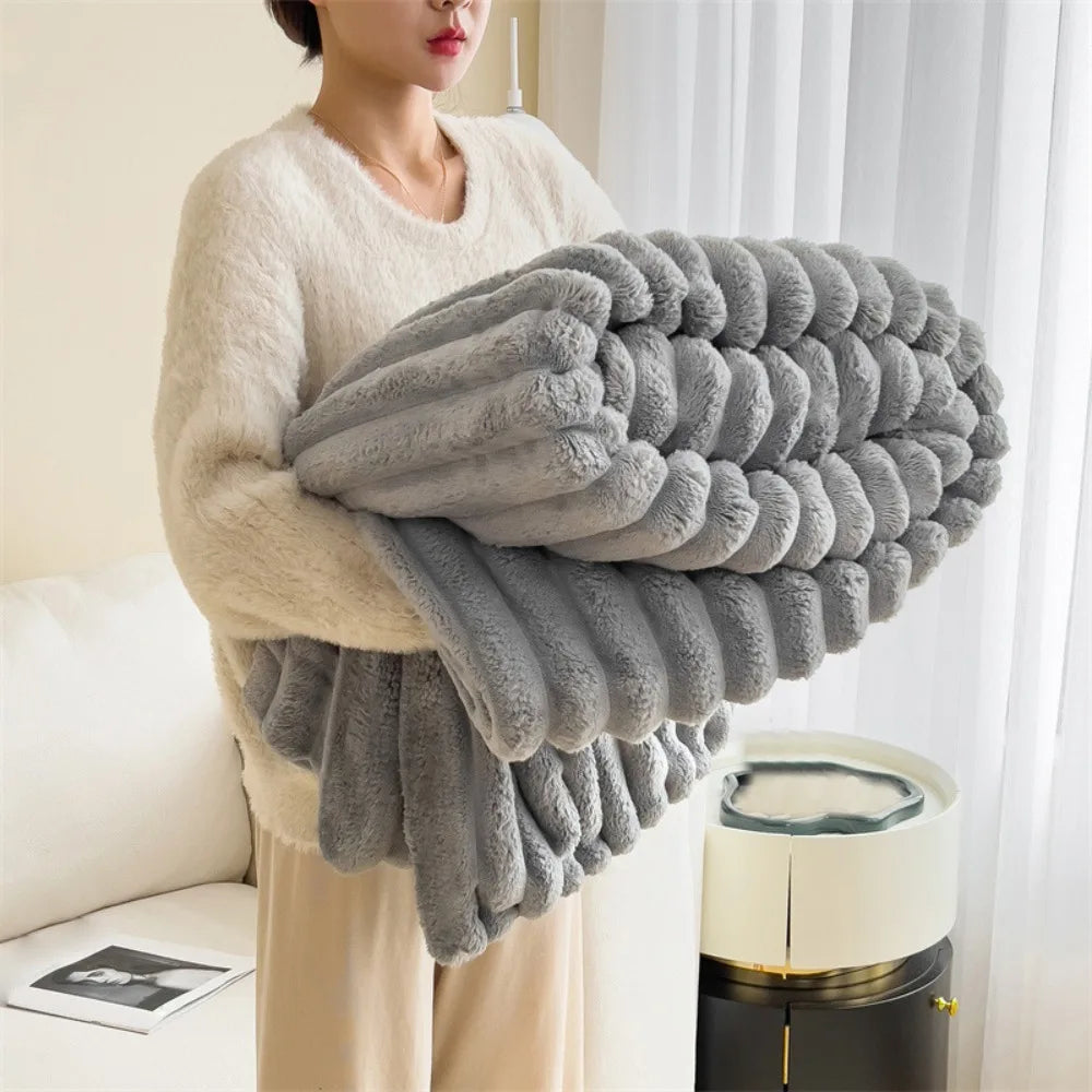 New Double Sided Warm Blanket Warm Breathable Throw Blanket Solid Color Skin-Friendly Conditioning Quilt