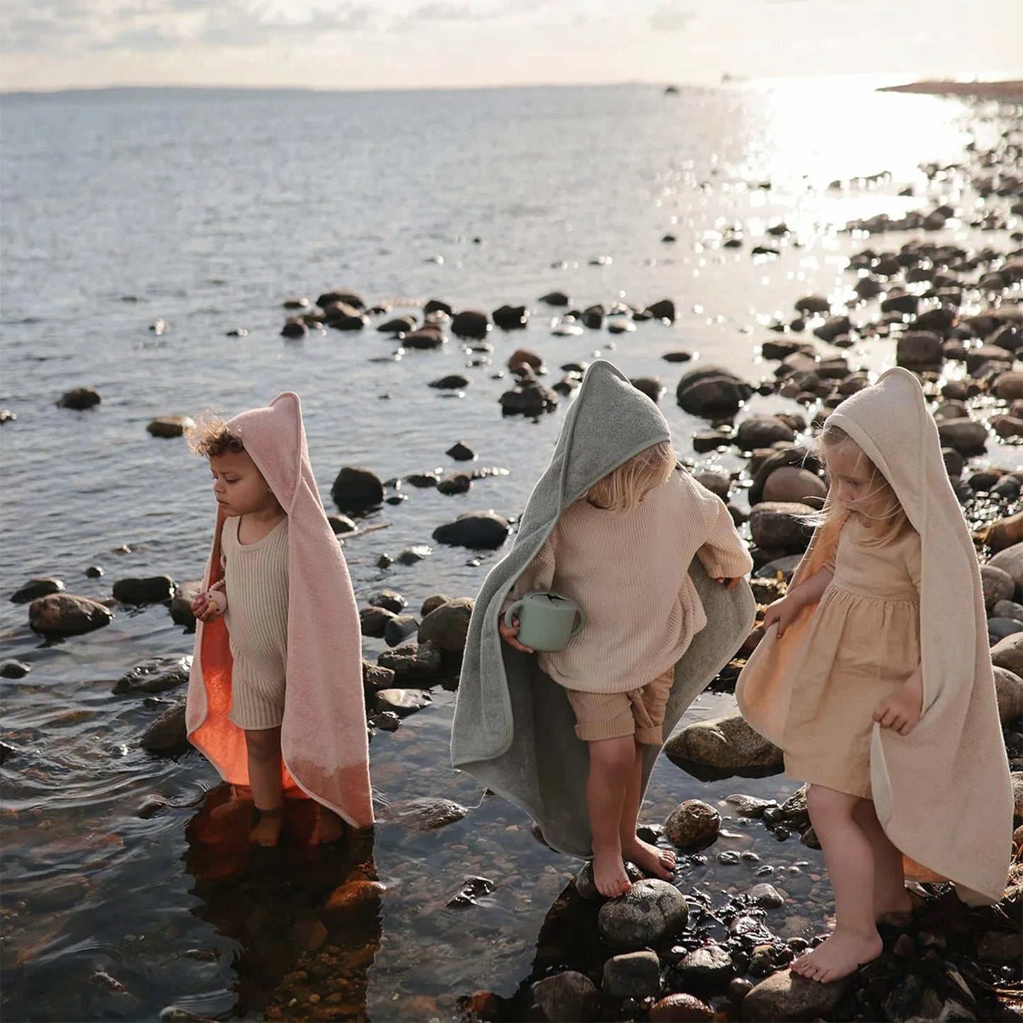 80*80cm Baby Bathrobe Bath Toddler Towel Swaddle Blankets with Hood Solid White Coral Fleece Towel Blanket Newborn Kids Bedding