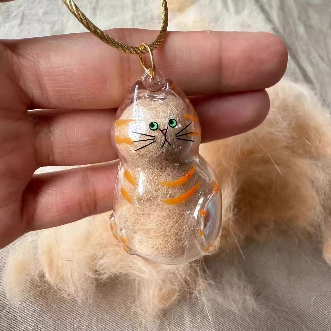 Cat Shaped Pet Hair Keepsake Keychain Charm Resin Dog Shaped Memorial Pendant Handmade DIY Pet Souvenir Keychain for Pet Lovers