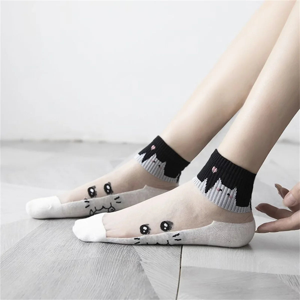 5Pairs/lot Summer Socks Black and White Cat Glass Silk Breathable Female Socks Simple Short Socks