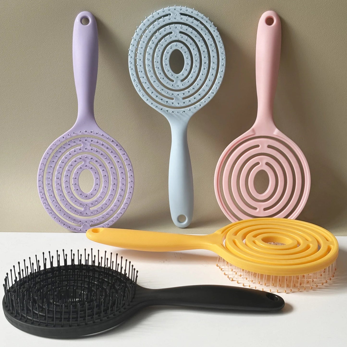 Hollow massage comb Multicolor Hollow Circular Hair Brush - Scalp Massage & Detangling Comb for Smooth Hair Styling