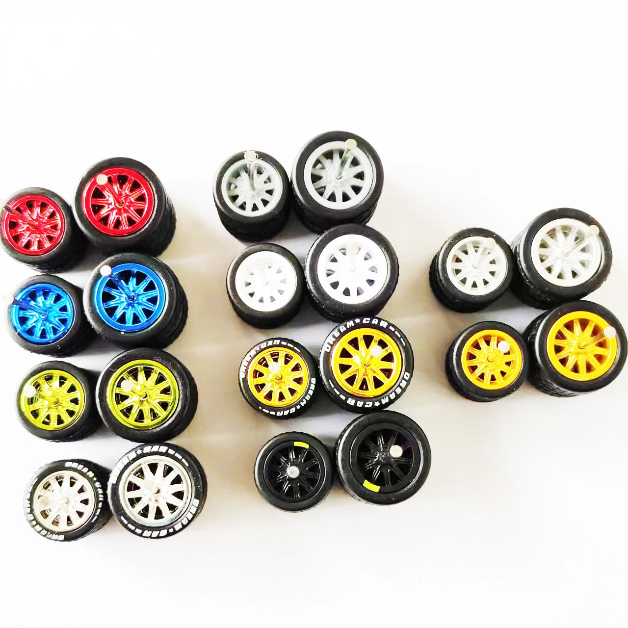 10 Sets 1/64 Staggered Wheels 11mm 13mm Drag Progressive Wheel Front Small Rear Large Rims Rubber Tires for 1:64 Model Cars HW