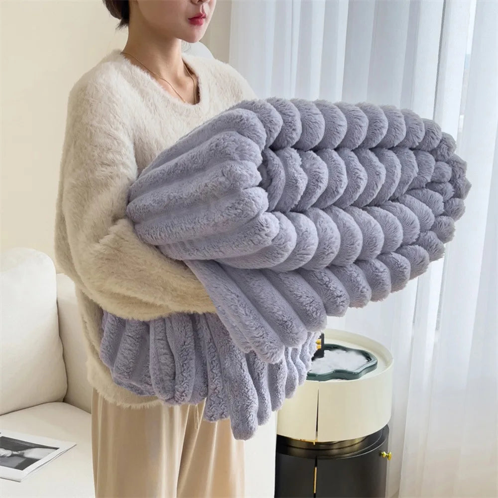 New Double Sided Warm Blanket Warm Breathable Throw Blanket Solid Color Skin-Friendly Conditioning Quilt