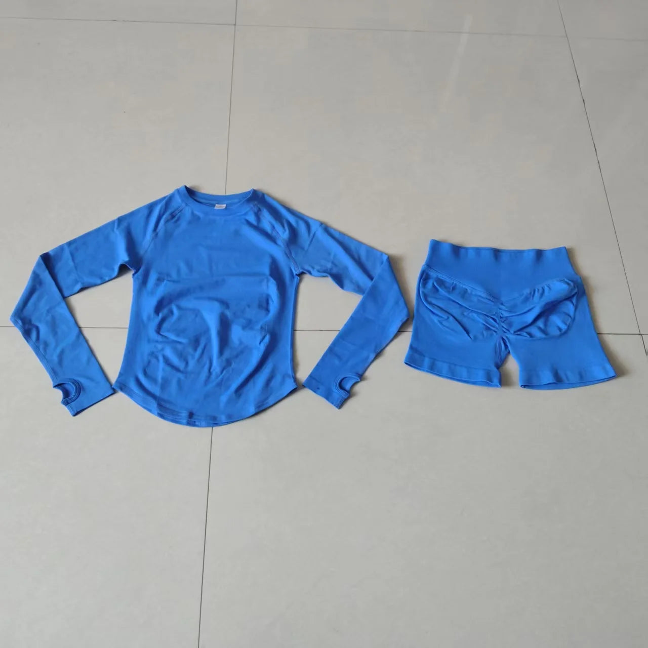 Dneyf Women's 2 Piece Yoga Tracksuit Long Sleeve Crop Top High Waist Scrunch Butt Biker Shorts Suitable for Running & All Sports