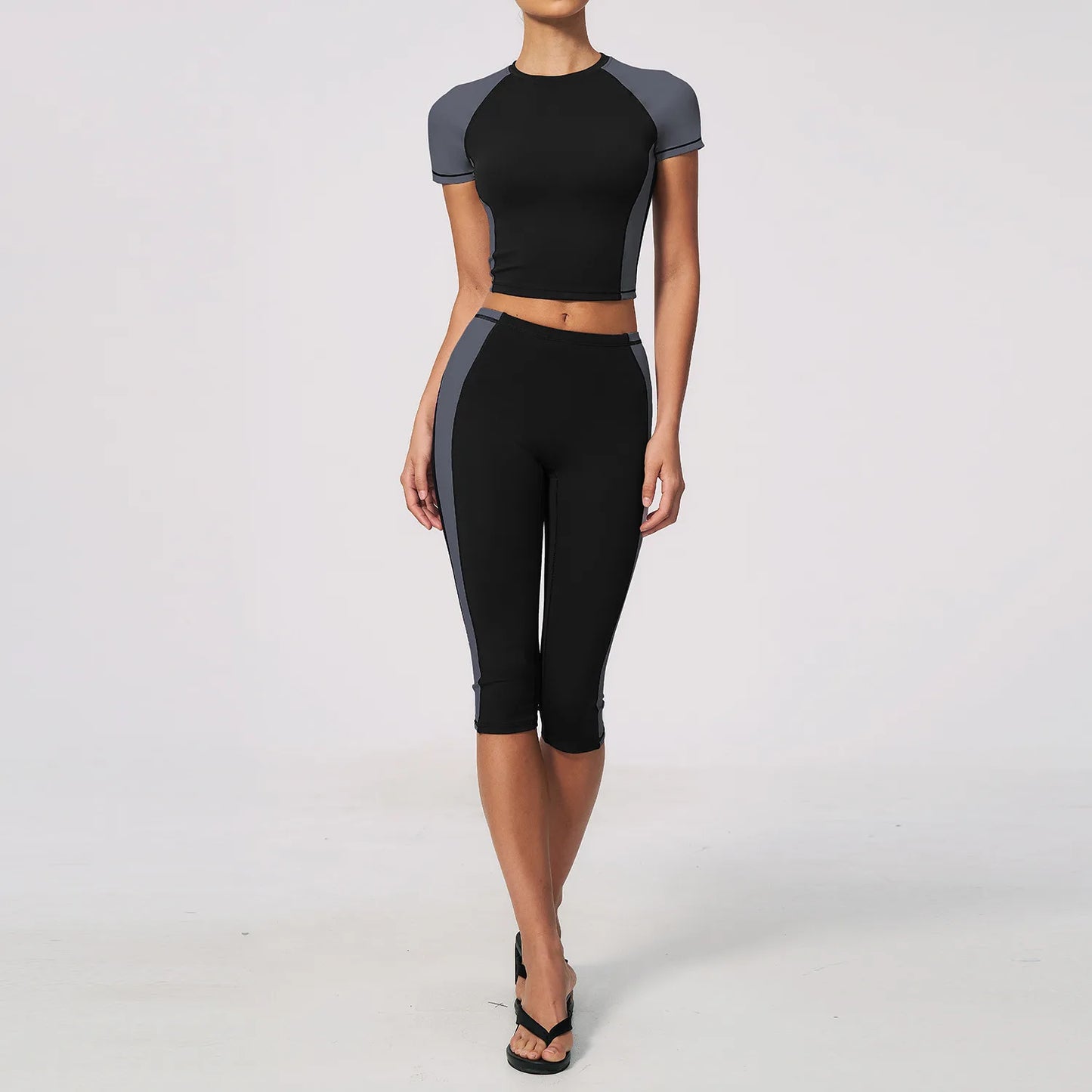 Athletic Wear Women Yoga Set 2pcs Workout Set Sportswear Gym Clothing Fitness Short Sleeve High Waist Capri Pants Sports Suits