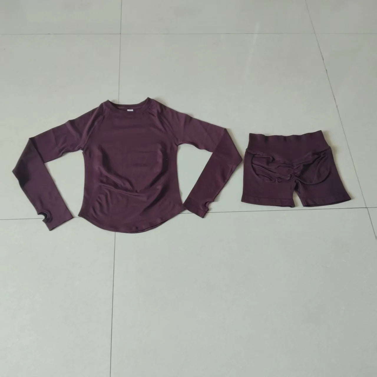 Dneyf Women's 2 Piece Yoga Tracksuit Long Sleeve Crop Top High Waist Scrunch Butt Biker Shorts Suitable for Running & All Sports