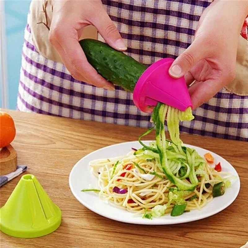 1PCS 3-in-1 Rotary Vegetable Slicer - Spiral Peeler, Grater & Shredder with Interchangeable Blades for Kitchen Prep