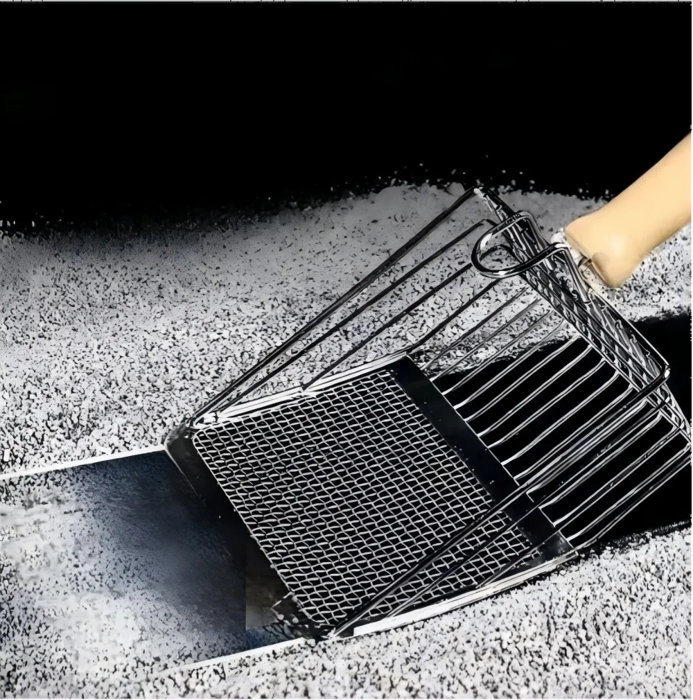 Cat Litter Shovel Stainless Steel Wooden Handle Easy To Rust Washable Kitten Litter Scoop Cats Toilet Cleaning Shovel Tool