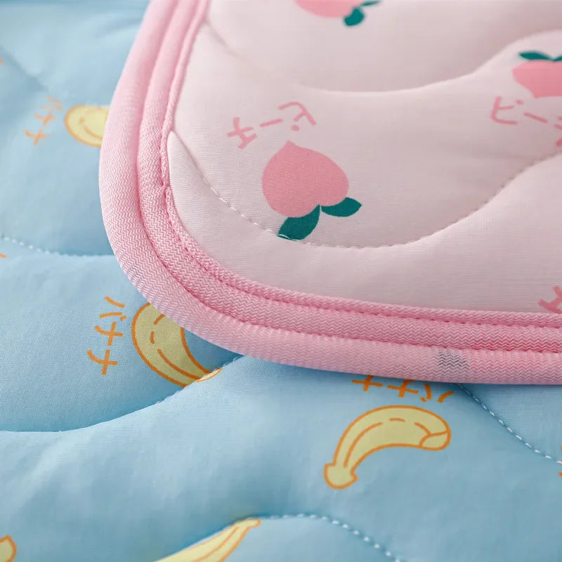 Hamster Kennel Mat Small Pet Cooler Mat Summer Ice Silk Cool Feeling Pet Mat Guinea Pig Chinchilla Rabbit Small Pet Cooling Mat